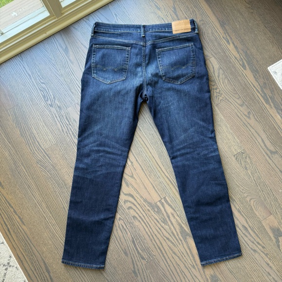 Preowned- Men’sAmerican Eagle AirFlex+ Temp Tech Athletic Fit Jeans. - Picture 6 of 8